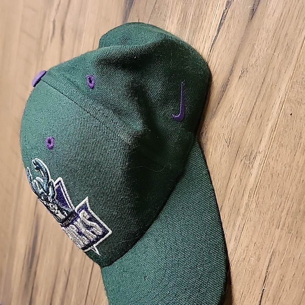 NIKE Purple and Green 90s throwback Milwaukee Bucks Hat - Picture 2 of 5